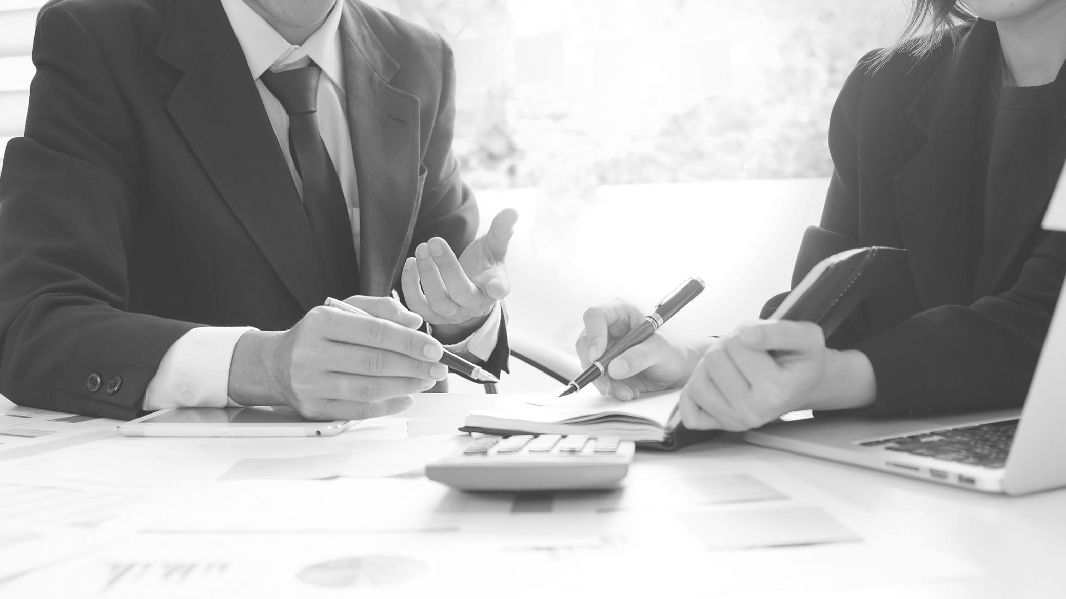 Colaboração próxima com clientes locais para melhorar a sua presença online